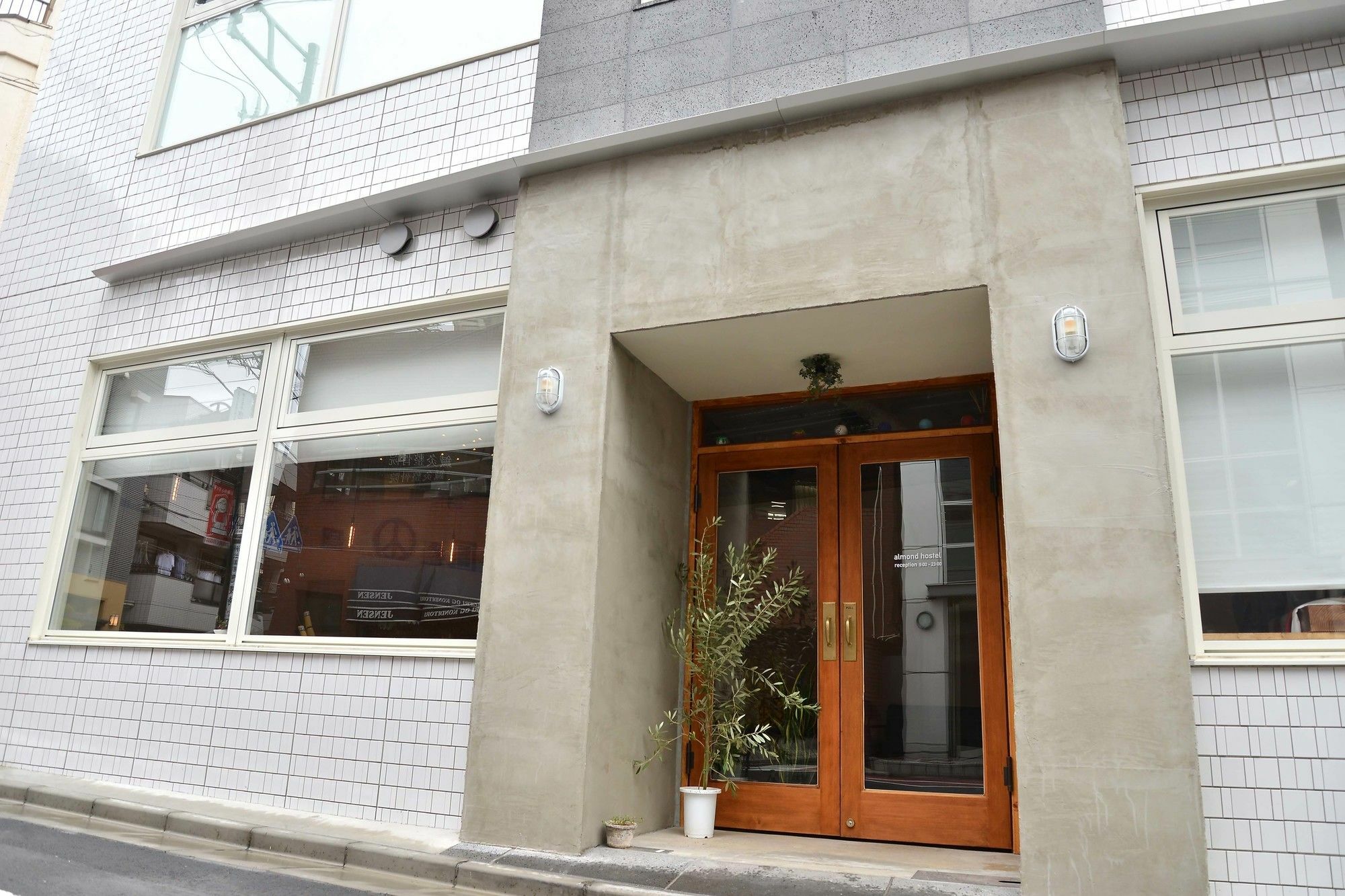 Almond Hostel&cafe Shibuya